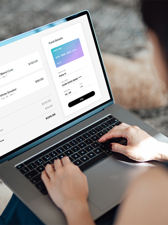 Productsup Portrait 3 hands working on laptop