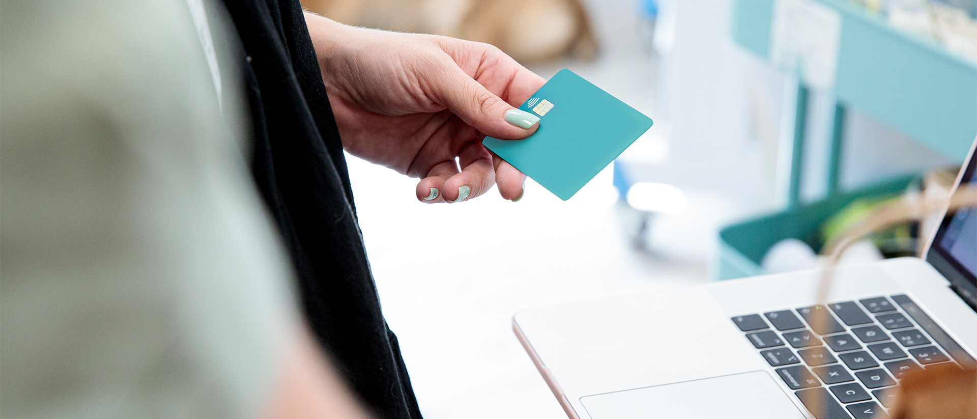 Epipoli header image woman using credit card